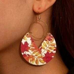 MODCLOTH AUTUMN FRENZY WOODEN EARRINGS 2
